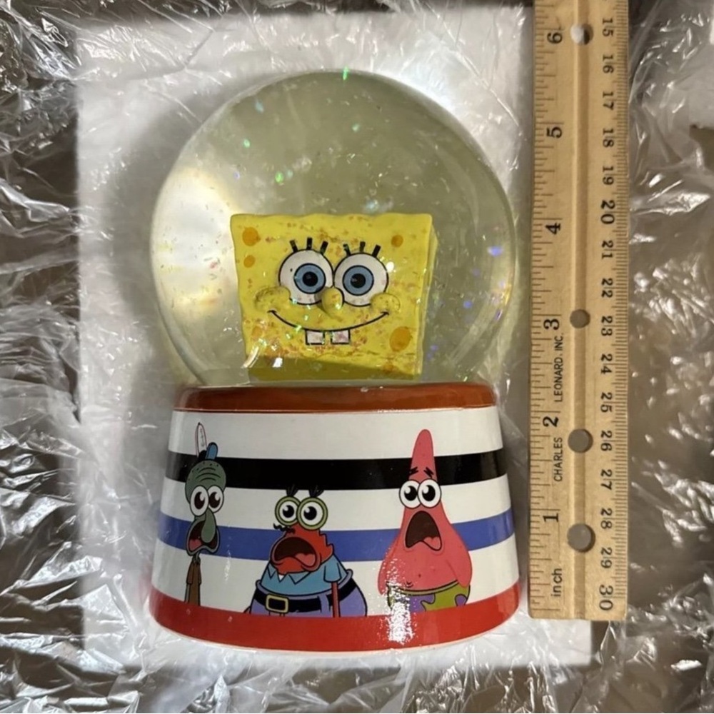 SPONGE BOB SQUAREPANTS  SNOW  GLOBE SPONGE BOB GLOBE NEW - Picture 10 of 11